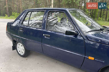 Ліфтбек ЗАЗ 1103 Славута 2008 в 