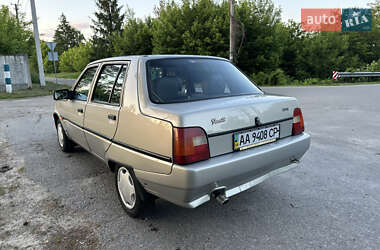 Ліфтбек ЗАЗ 1103 Славута 2007 в 