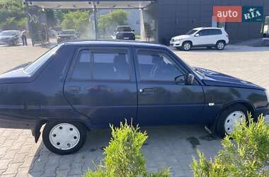 Лифтбек ЗАЗ 1103 Славута 2007 в 