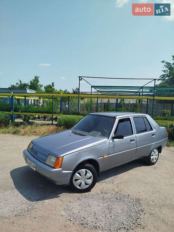 Лифтбек ЗАЗ 1103 Славута 2006 в Днепре