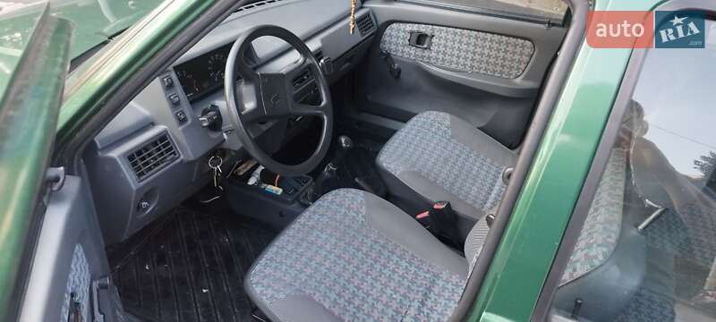 Лифтбек ЗАЗ 1103 Славута 2003 в Киеве