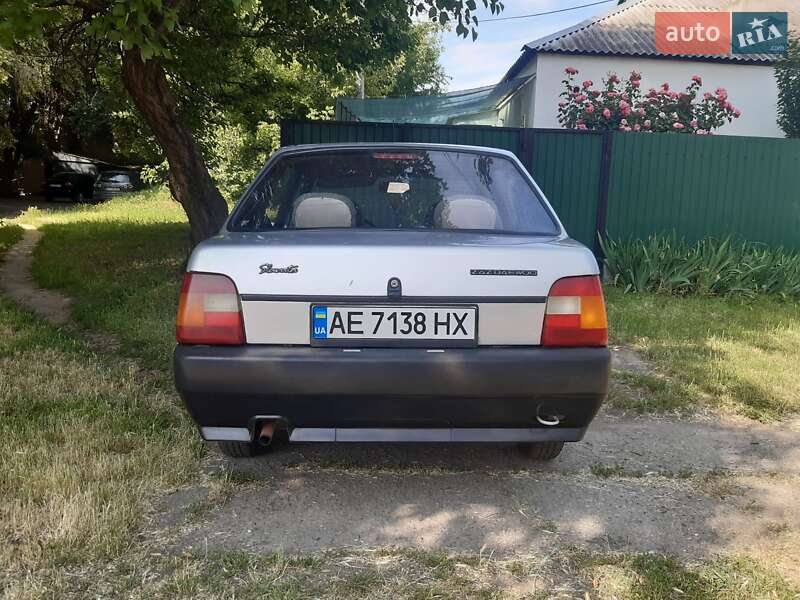 Лифтбек ЗАЗ 1103 Славута 1999 в Верхнеднепровске