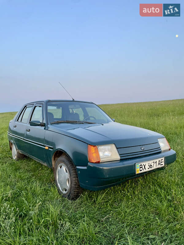Лифтбек ЗАЗ 1103 Славута 2005 в 