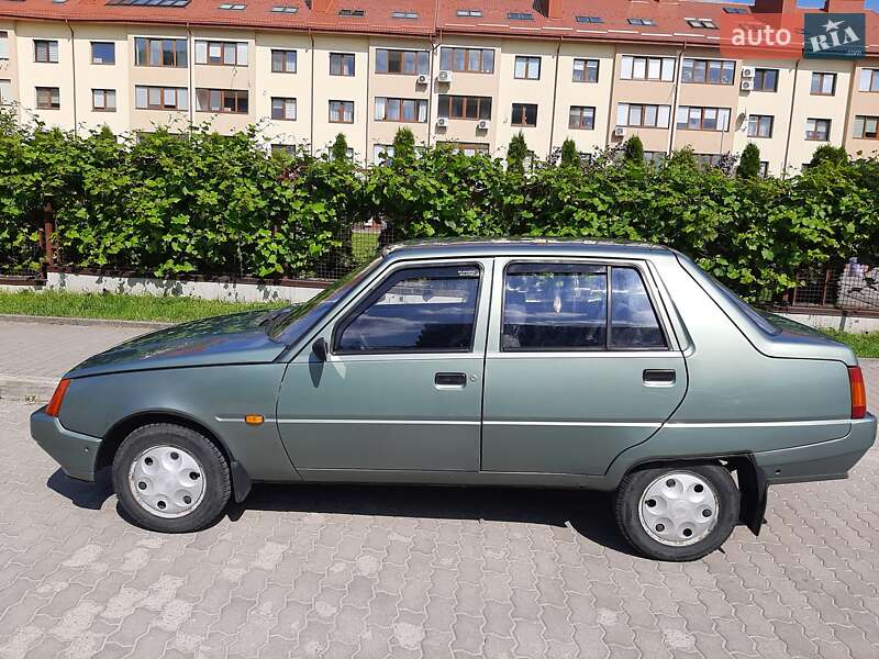 Ліфтбек ЗАЗ 1103 Славута 2008 в Львові