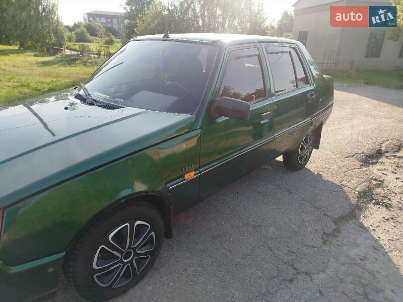Лифтбек ЗАЗ 1103 Славута 2003 в Броварах фото 5 Лифтбек ЗАЗ 1103 Славута 2003 в Броварах