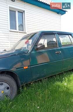 Ліфтбек ЗАЗ 1103 Славута 2005 в 