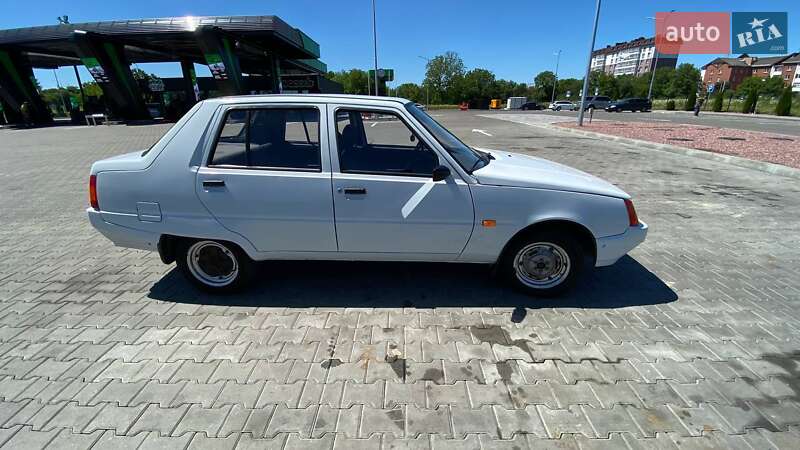 Лифтбек ЗАЗ 1103 Славута 2008 в Стрые