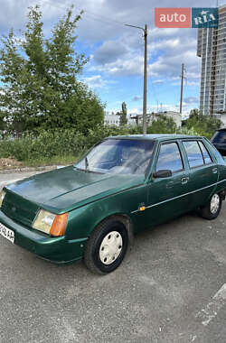 Лифтбек ЗАЗ 1103 Славута 2004 в Киеве
