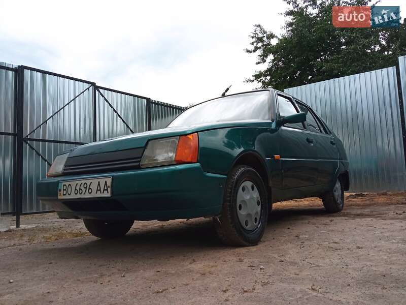 Ліфтбек ЗАЗ 1103 Славута 2000 в Почаєві