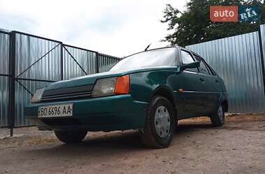 Лифтбек ЗАЗ 1103 Славута 2000 в 