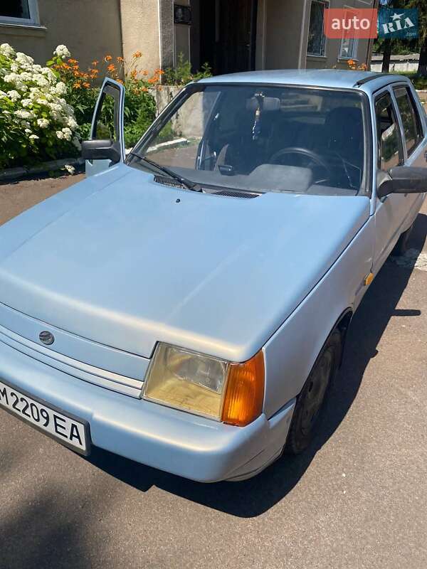 Лифтбек ЗАЗ 1103 Славута 2004 в Коростене