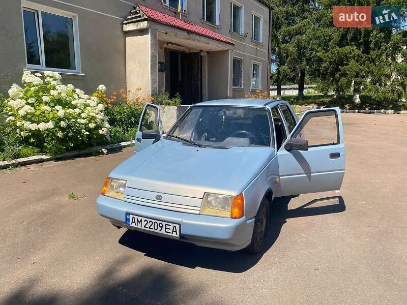 Лифтбек ЗАЗ 1103 Славута 2004 в Коростене