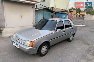 Лифтбек ЗАЗ 1103 Славута 2005 в Киеве