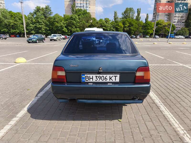 Лифтбек ЗАЗ 1103 Славута 2004 в Одессе