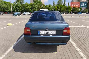 Лифтбек ЗАЗ 1103 Славута 2004 в 