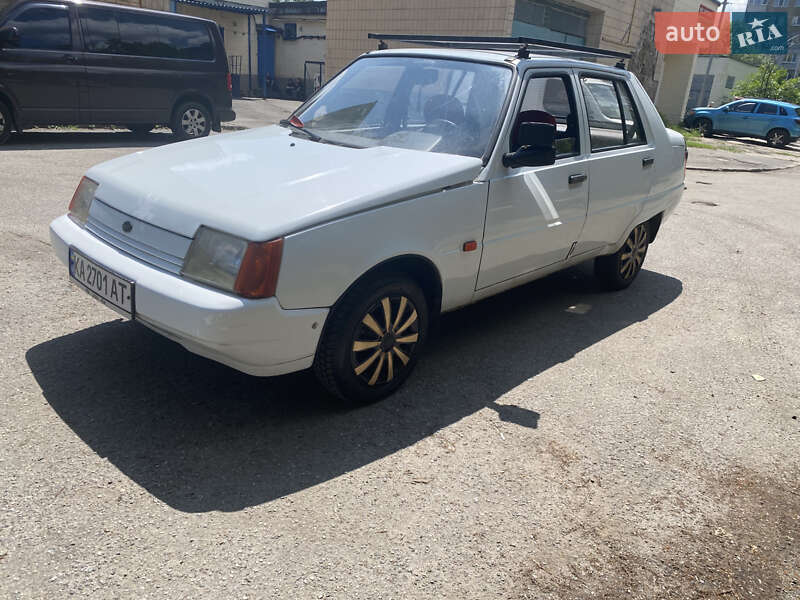 Лифтбек ЗАЗ 1103 Славута 2007 в Киеве