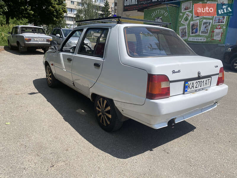 Лифтбек ЗАЗ 1103 Славута 2007 в Киеве