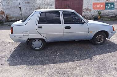 Лифтбек ЗАЗ 1103 Славута 2004 в 