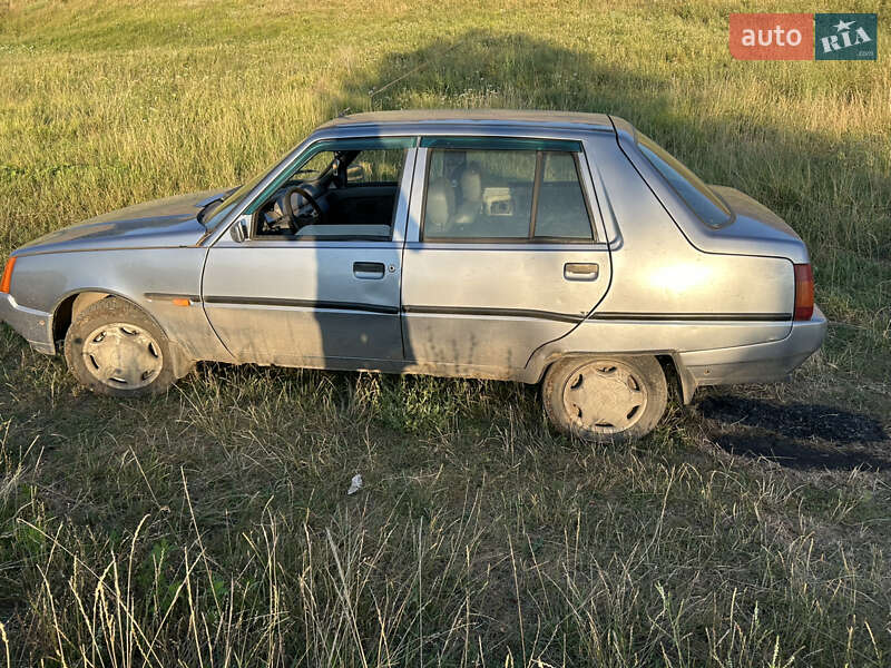 Лифтбек ЗАЗ 1103 Славута 2006 в Славянске