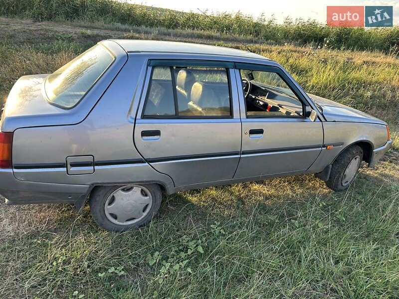 Лифтбек ЗАЗ 1103 Славута 2006 в Славянске