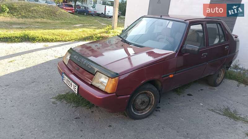 Лифтбек ЗАЗ 1103 Славута 2001 в Лубнах