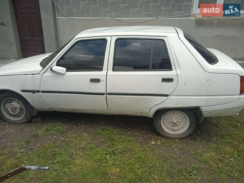 Лифтбек ЗАЗ 1103 Славута 2006 в 