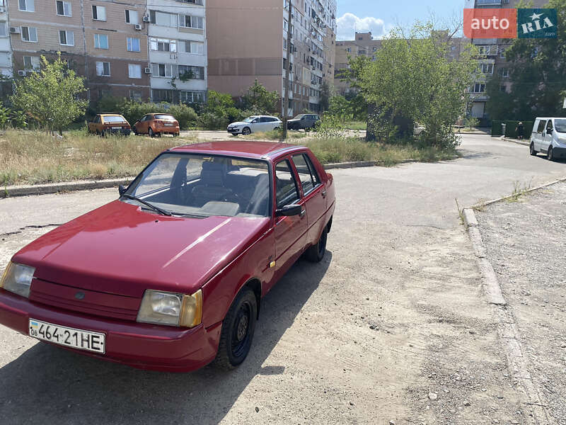 Лифтбек ЗАЗ 1103 Славута 2003 в Запорожье