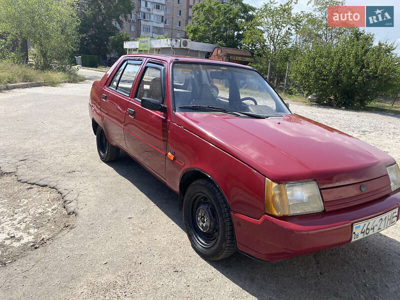 Лифтбек ЗАЗ 1103 Славута 2003 в Запорожье