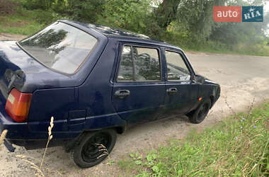 Лифтбек ЗАЗ 1103 Славута 2010 в 