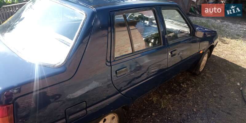 Лифтбек ЗАЗ 1103 Славута 2008 в Устивице