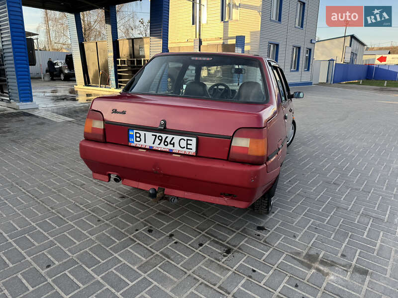 Лифтбек ЗАЗ 1103 Славута 2003 в Полтаве