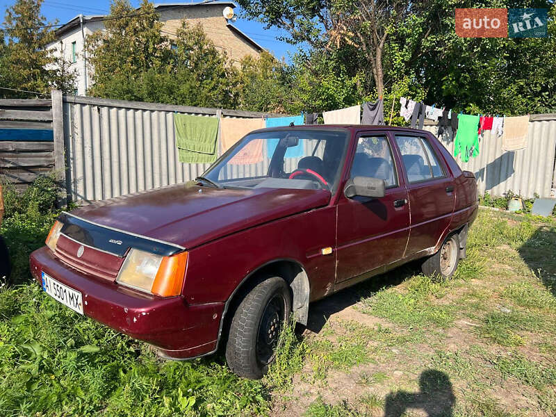 Лифтбек ЗАЗ 1103 Славута 1999 в  фото Лифтбек ЗАЗ 1103 Славута 1999 в