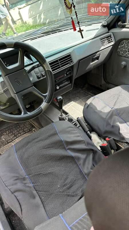 Лифтбек ЗАЗ 1103 Славута 2004 в Деловом фото 4 Лифтбек ЗАЗ 1103 Славута 2004 в Деловом
