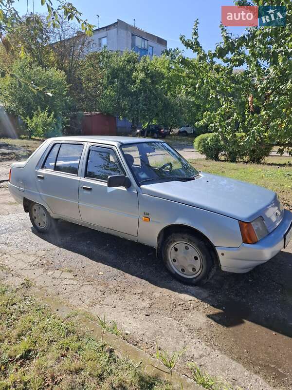 Лифтбек ЗАЗ 1103 Славута 2004 в Кропивницком