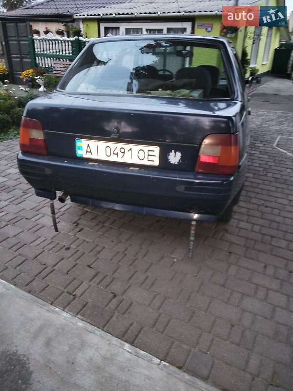 Лифтбек ЗАЗ 1103 Славута 2005 в Тараще