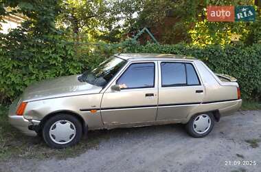 Лифтбек ЗАЗ 1103 Славута 2003 в 