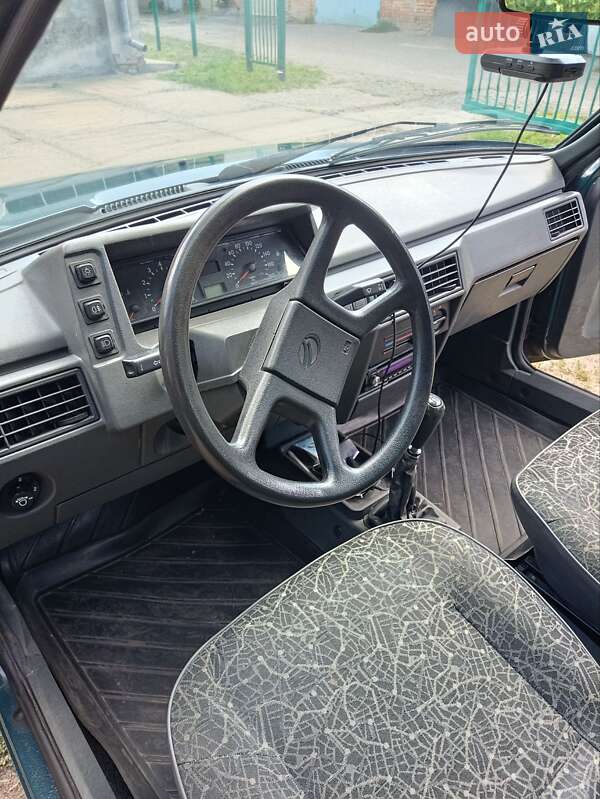 Лифтбек ЗАЗ 1103 Славута 2005 в Лубнах фото 4 Лифтбек ЗАЗ 1103 Славута 2005 в Лубнах