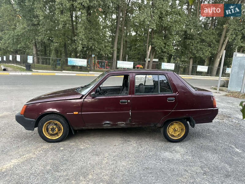 Лифтбек ЗАЗ 1103 Славута 2007 в Киеве