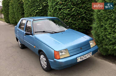 Лифтбек ЗАЗ 1103 Славута 2003 в 