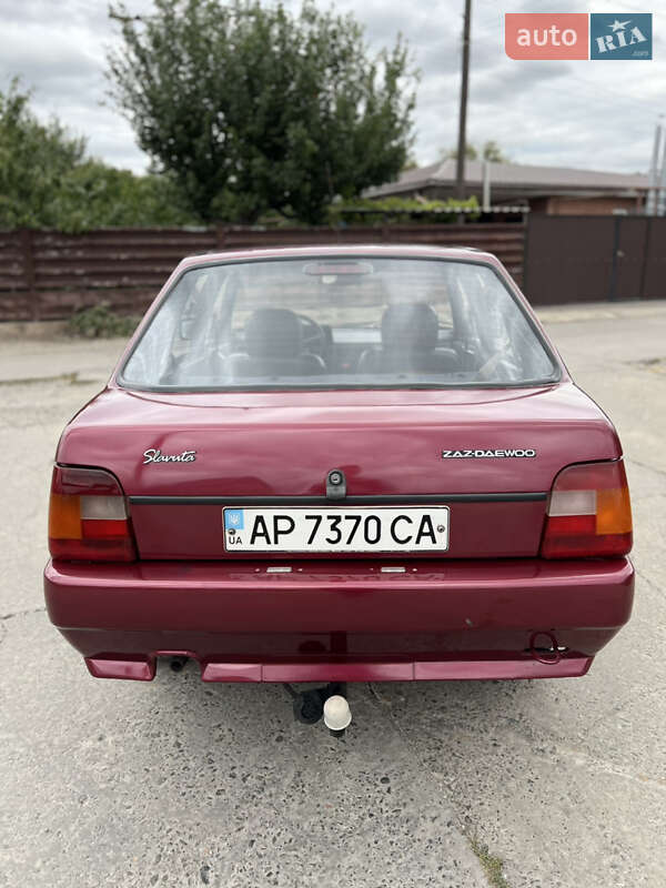 Лифтбек ЗАЗ 1103 Славута 2000 в Запорожье