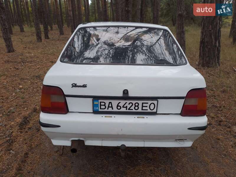 Лифтбек ЗАЗ 1103 Славута 2004 в Чигирине