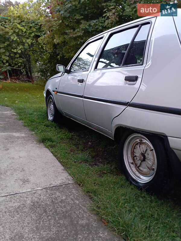 Лифтбек ЗАЗ 1103 Славута 2003 в Самборе фото 20 Лифтбек ЗАЗ 1103 Славута 2003 в Самборе