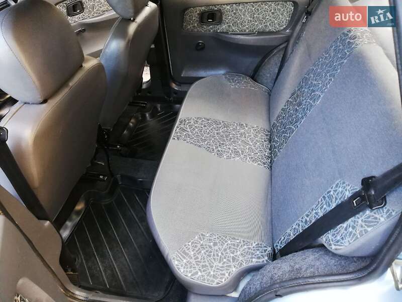 Ліфтбек ЗАЗ 1103 Славута 2004 в Умані фото 9 Ліфтбек ЗАЗ 1103 Славута 2004 в Умані