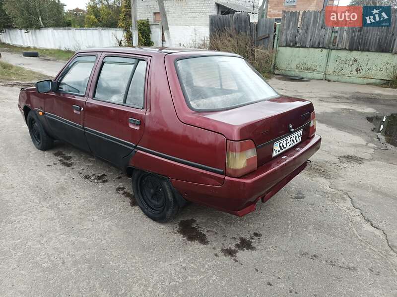 Лифтбек ЗАЗ 1103 Славута 2001 в Олевске