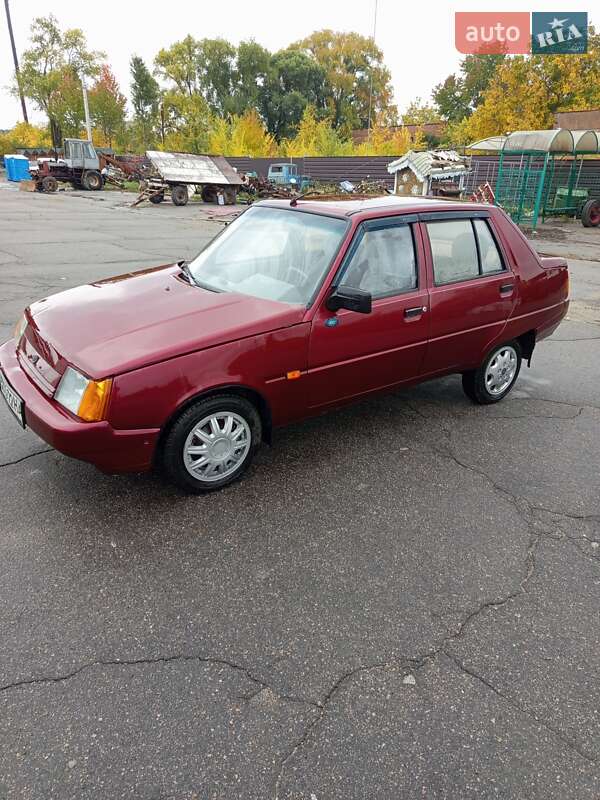 Лифтбек ЗАЗ 1103 Славута 1999 в 