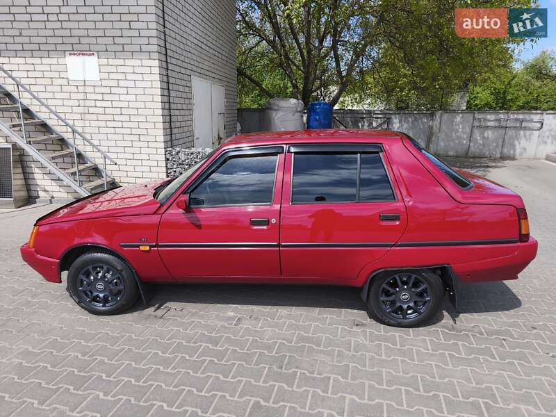 Ліфтбек ЗАЗ 1103 Славута 2003 в Житомирі