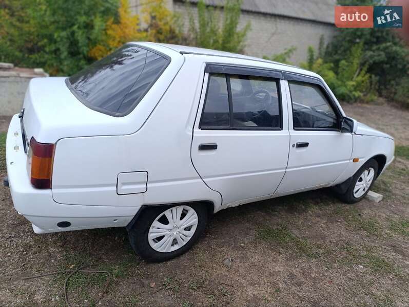 Лифтбек ЗАЗ 1103 Славута 2006 в Запорожье
