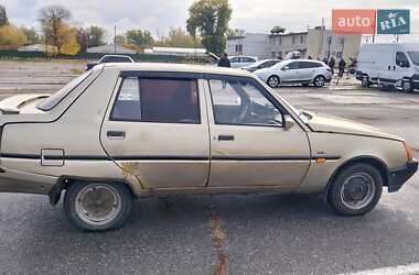 Лифтбек ЗАЗ 1103 Славута 2002 в 