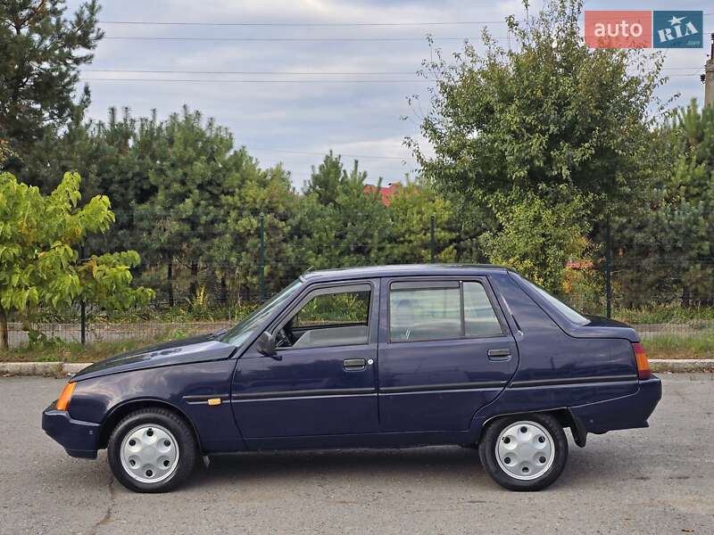 Лифтбек ЗАЗ 1103 Славута 2005 в Хмельницком