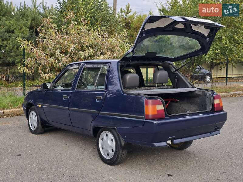 Лифтбек ЗАЗ 1103 Славута 2005 в Хмельницком